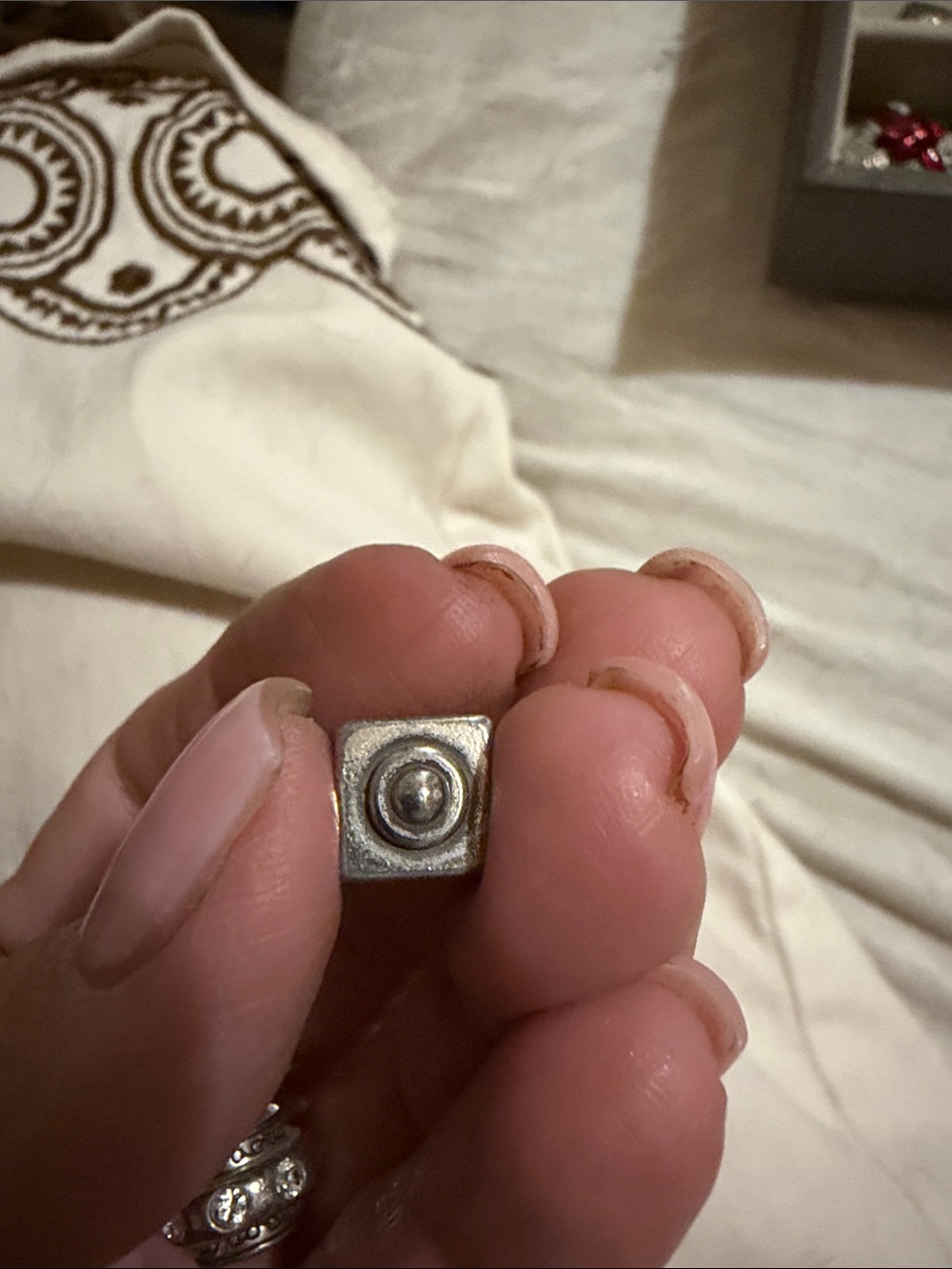 Brighton cat cube bead with two crystal beads - Picture 8 of 8